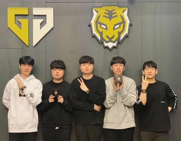 和丰富的城 和丰富的城