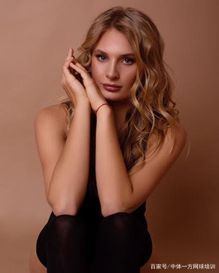 跻身前三 跻身前三