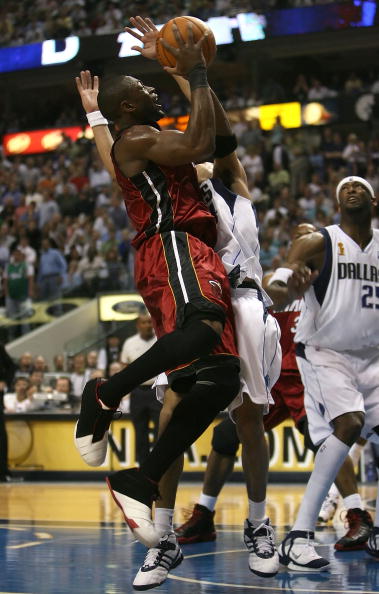 坎普踢球的 坎普踢球的