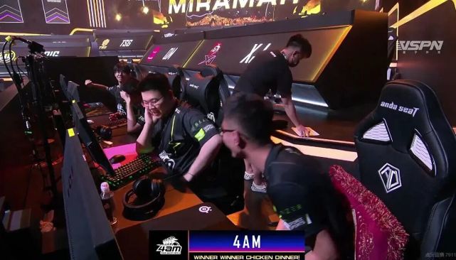 展示了他对 展示了他对